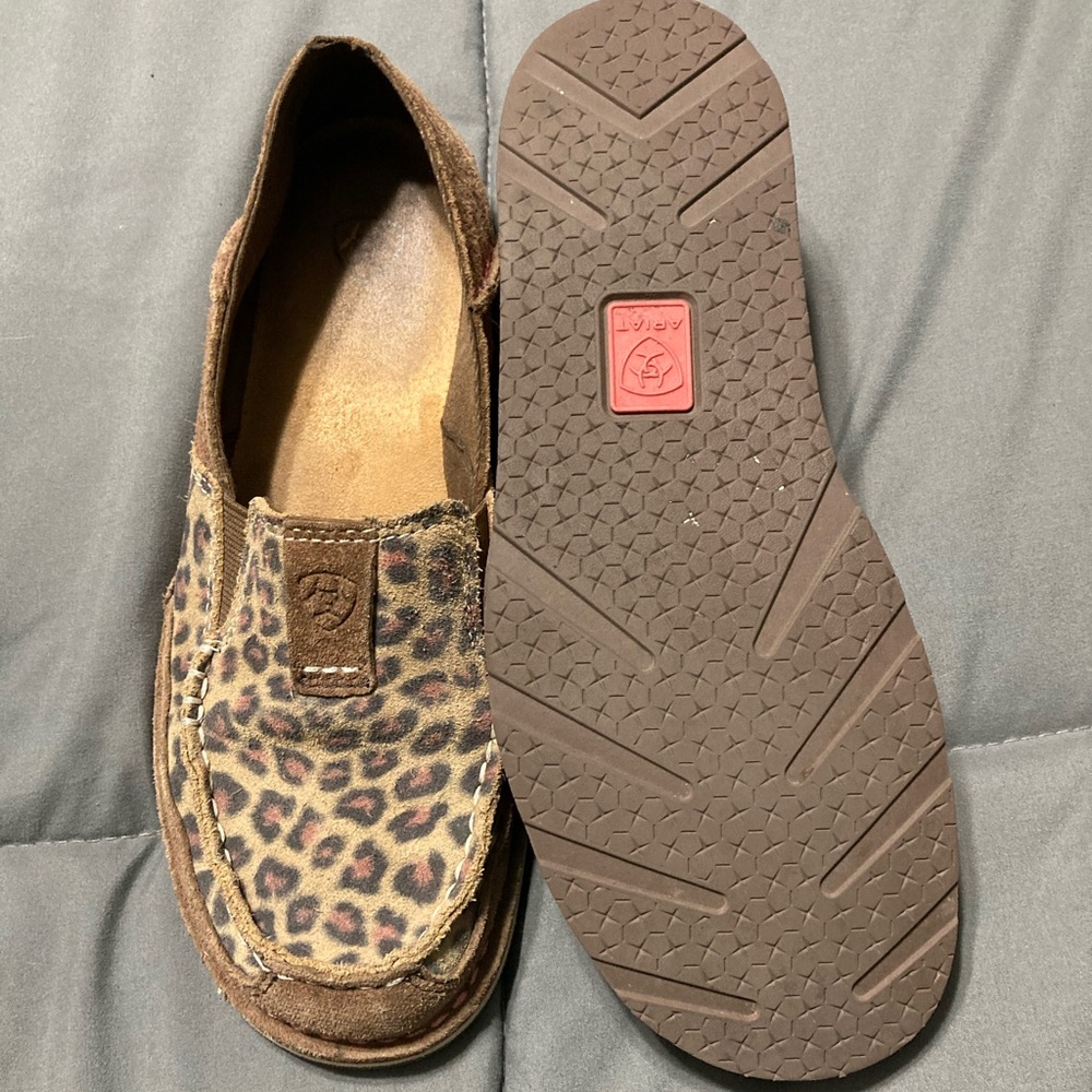 Ariat slip on shoes